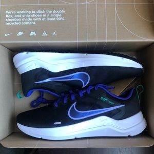 Never worn women’s Nikes.